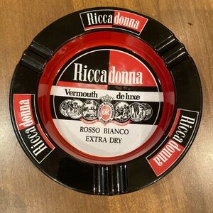 Riccadonna Vermouth Deluxe Plastic Ash Tray - Red/Black 6” Round